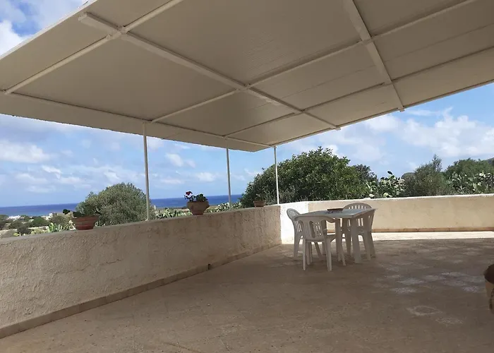 Εξοχικό σπίτι Faraglioni House
